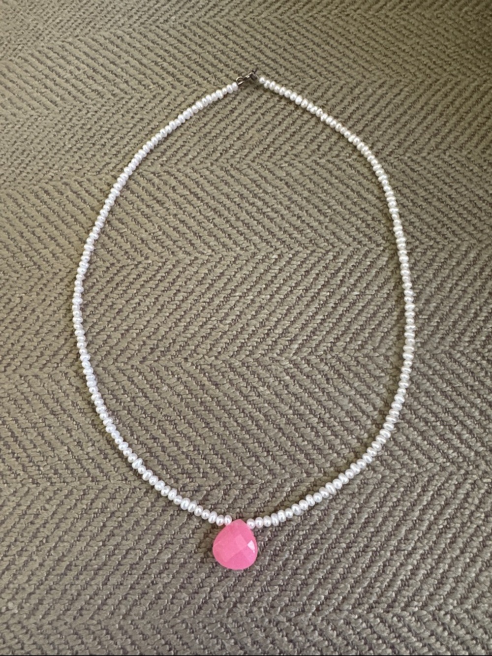 Freshwater Pearls With Strawberry Quartz Pendant Necklace - Picture 2 of 4